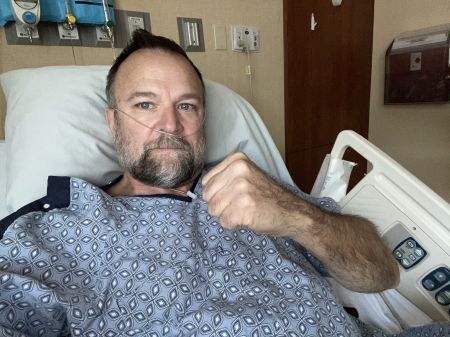Актер, сыгравший Майкла в GTA 5, госпитализирован с ковидной пневмонией Актер, сыгравший Майкла в GTA 5, госпитализирован с ковидной пневмонией