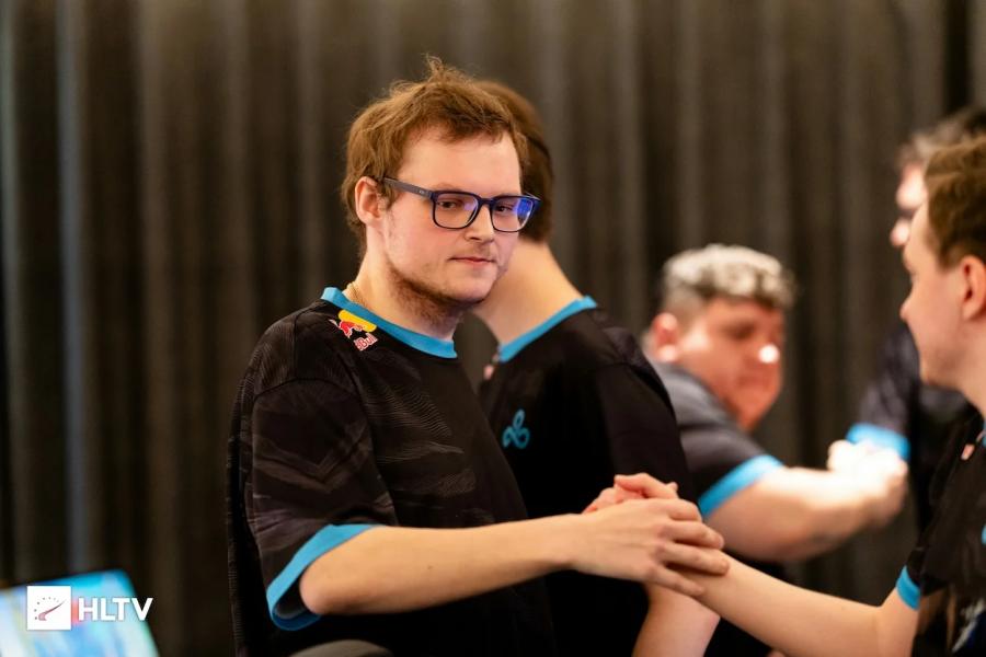 Cloud9, NaVi и FaZe вышли на Perfect World Shanghai Major 2024 по Counter-Strike 2 Cloud9, NaVi и FaZe вышли на Perfect World Shanghai Major 2024 по Counter-Strike 2