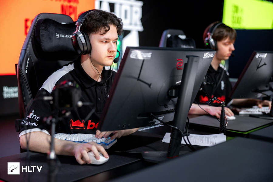 Капитан B8 назвал Pimp худшим аналитиком в истории Counter-Strike 2 Капитан B8 назвал Pimp худшим аналитиком в истории Counter-Strike 2